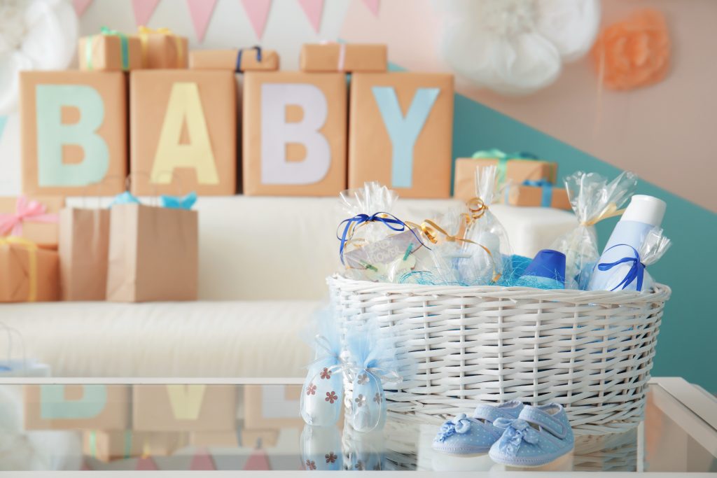 BABY GIFT BASKETS AND HAMPERS helping you choose.